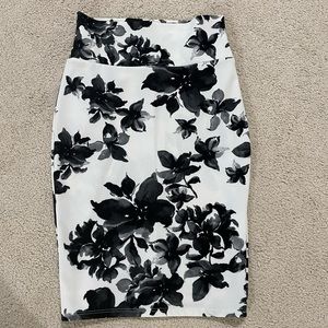 Medium floral pencil skirt